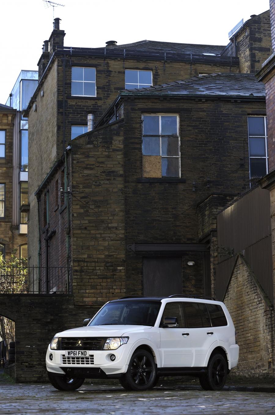  Mitsubishi Shogun Black 2012 года  (UK) (фото 64 из 85)